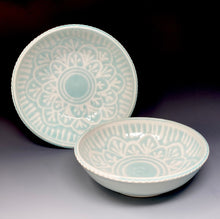 Load image into Gallery viewer, Shallow Serving Bowl Set / Celadon Floral Decoration
